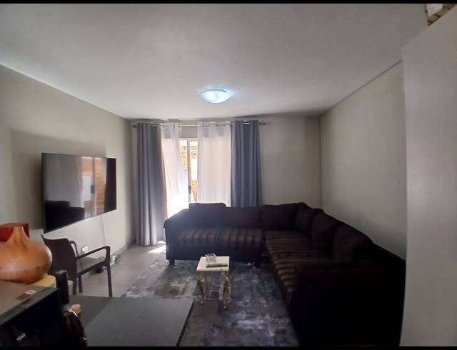 2 BEDROOM TOWNHOUSE FOR SALE IN ALBEMARLE